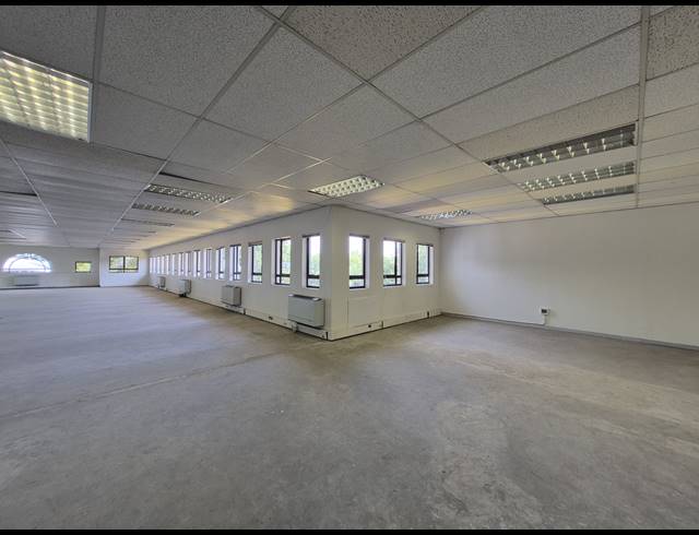 313M² OFFICE TO LET IN HYDE PARK